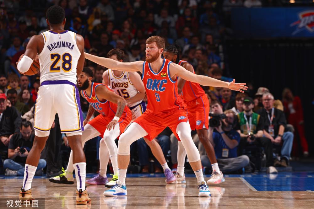 放异彩的球 放异彩的球